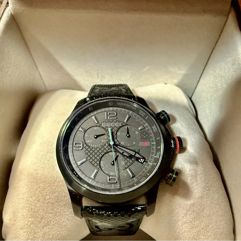 Gucci Black and Gray Men's Watch
